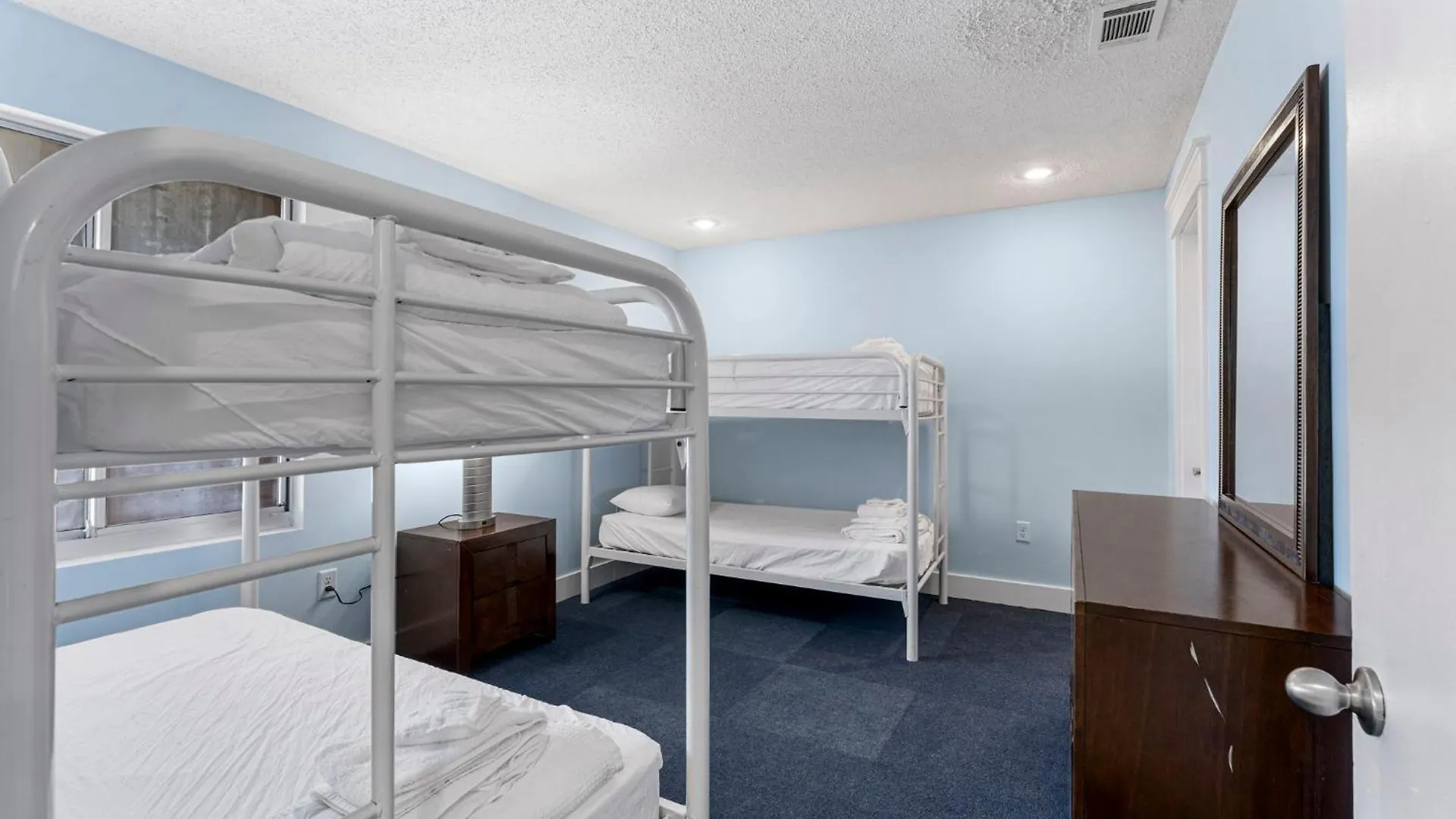 Sharkys Retreat 701 By Beach Haven Vacation Rentals Панама-Сити 0*,  США